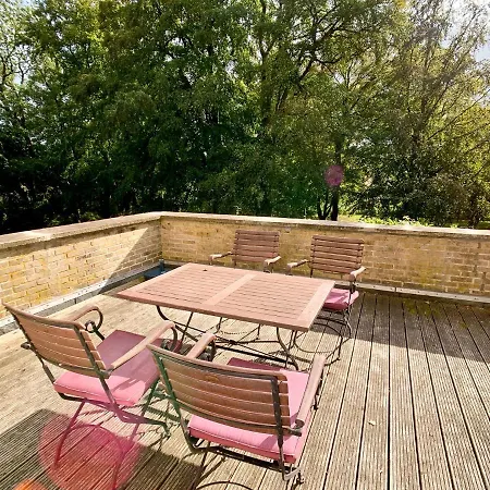 Mittelwohnung Apartmán *